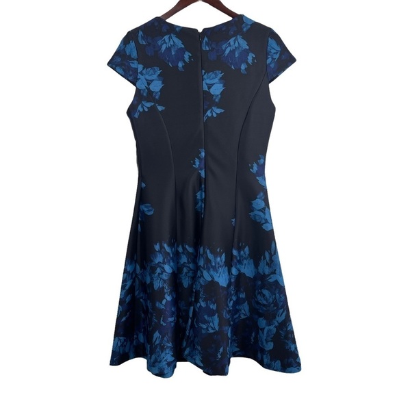 Julia Jordan V-Neck Cap Sleeve A-Line Fit & Flare Floral Print Scuba Dress 10 - Picture 6 of 12